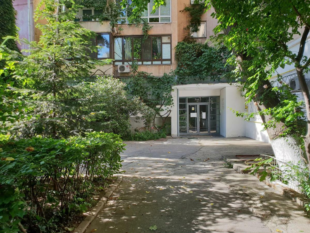 Central Luxury Flat With Terrace - Adela Accommodation - Ideal For Long Stays Bucureşti Exterior foto